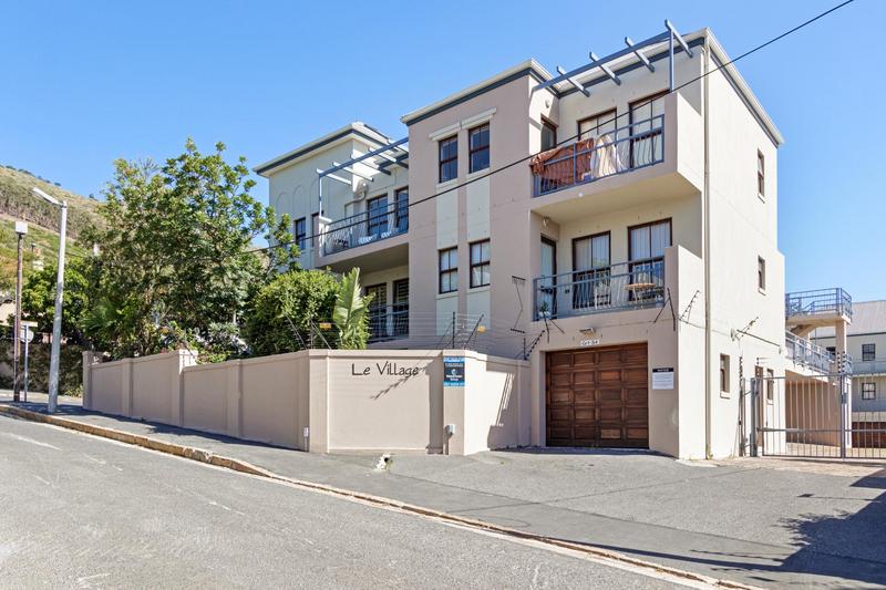 2 Bedroom Property for Sale in Sea Point Western Cape